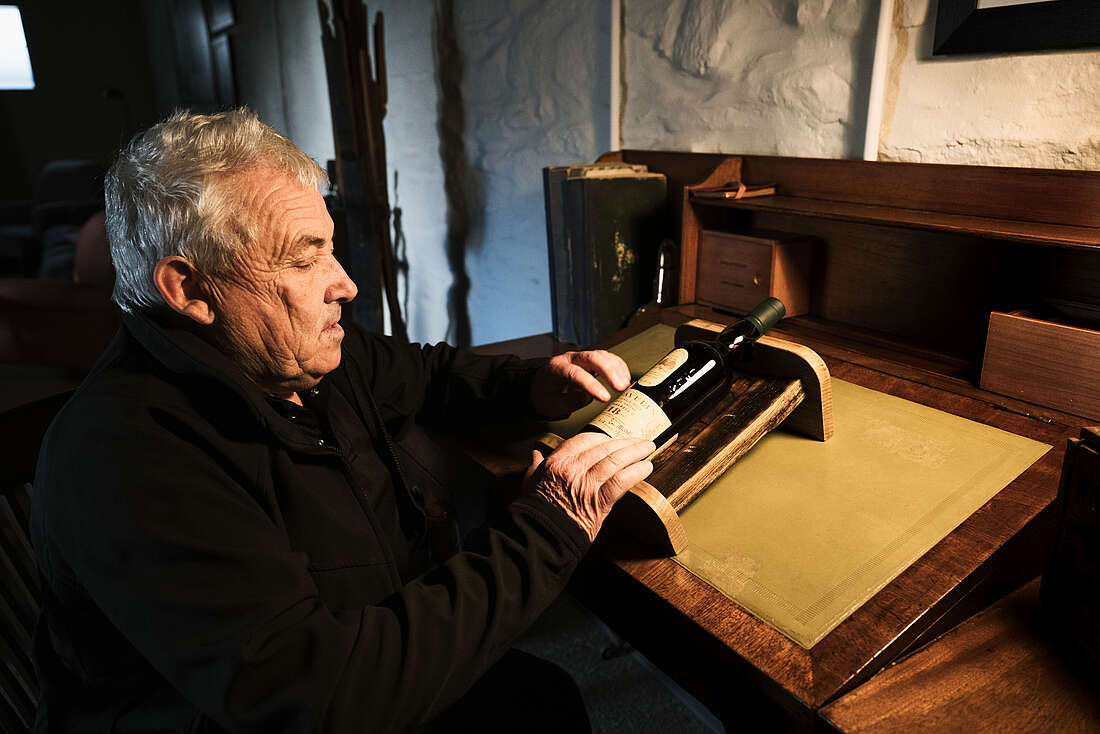 2024 Limited Edition Lagavulin Iain’s Farewell Dram